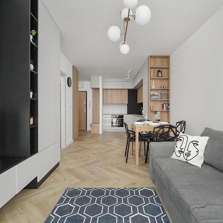 Michalczyka Stylish Apartment With Parking In The City Center Of Wroclaw By Noclegi Renters Экстерьер фото